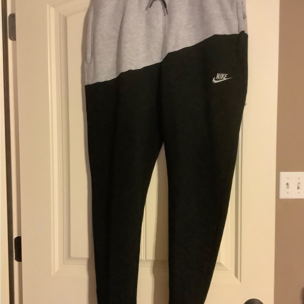 Nike Kids Two-Tone Black and Gray Jogger Pants